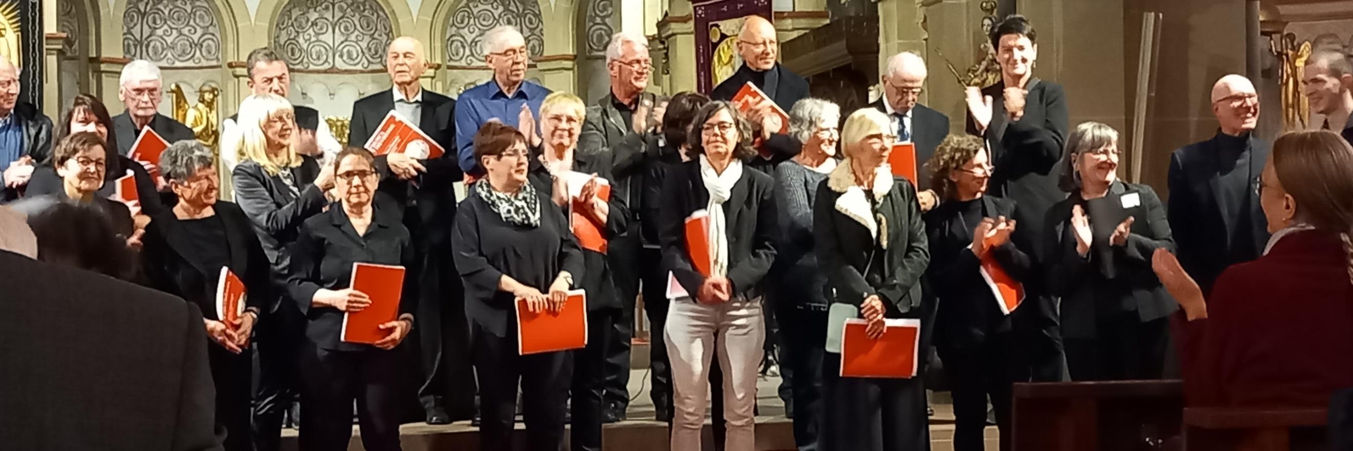 Der Kirchenchor Maria Königin bei der Einweihung der neuen Orgel in Neunkirchen