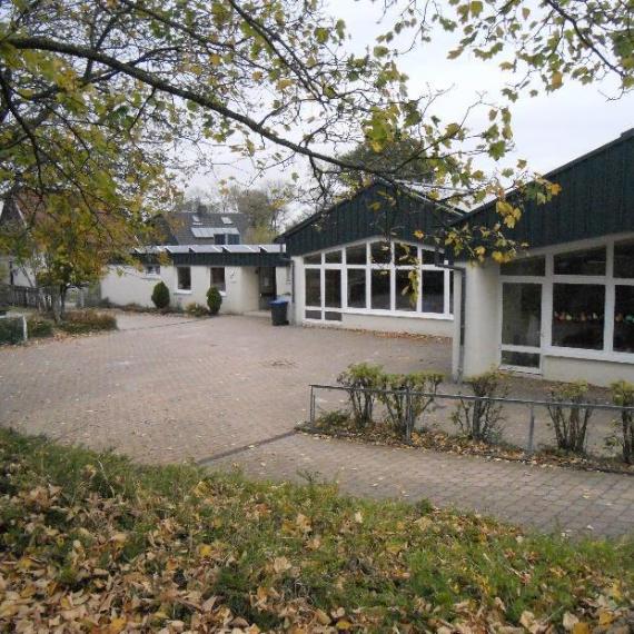 Außenansicht der Kita Michelsberg Wemmetsweiler
