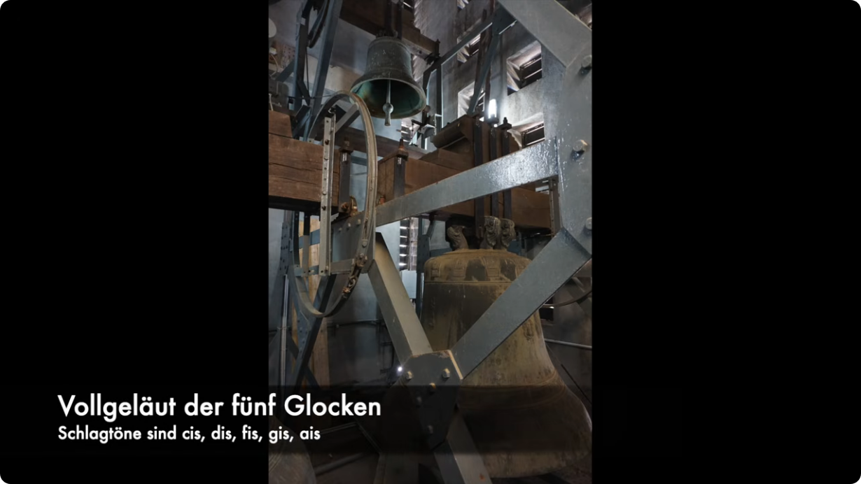 Ruhende Glocken im Glockenturm der Kirche Hl. Rosenkranzkönigin in Merchweiler